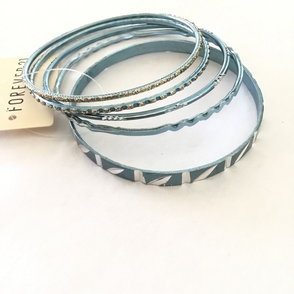 New 5 Piece Light Blue Bangle Bracelet Set - Picture 2 of 2